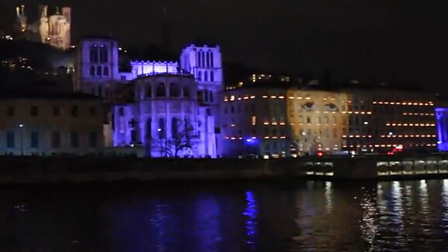 法国建筑物投射光影画 悼念恐袭遇难者