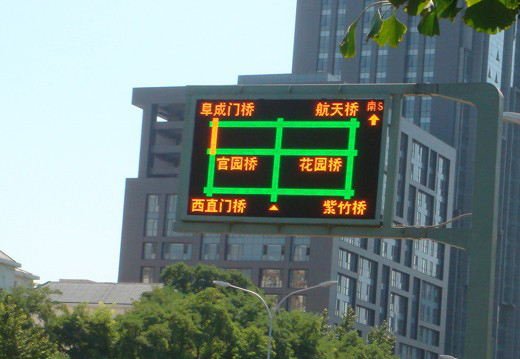多面看屏：LED显示屏的传播价值 1.jpg