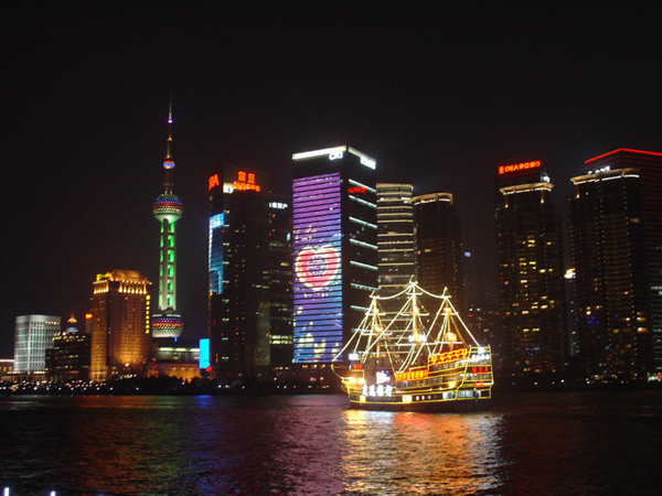 LED屏如何嵌入都市化文化格局实现华丽转身 2.jpg