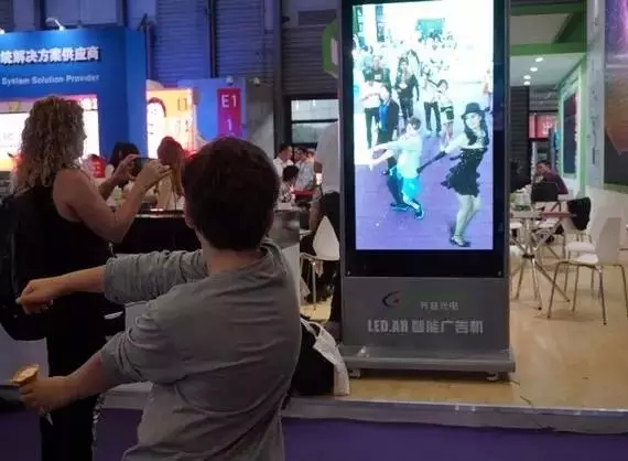 行业第*家户外小间距整体解决方案---齐普光电 1.jpg