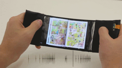 全球首款柔性屏智能手机太魔性了,分分钟被掰