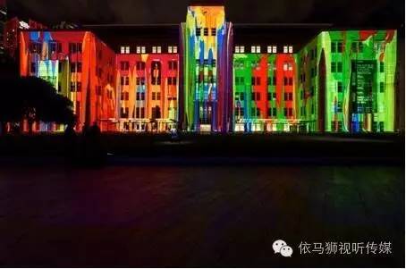 看2016悉尼灯光音乐节的大型户外投影秀 8.jpeg