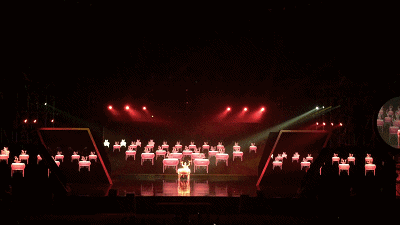 “火”的不行的全息真的威胁到LED显示屏了吗 7.gif