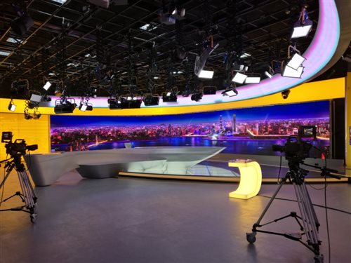 洲明小间距闪耀广州广电演播厅 5.jpeg