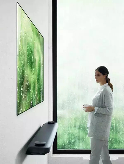 LG日前发布全球最薄的OLED“墙纸”电视.jpg