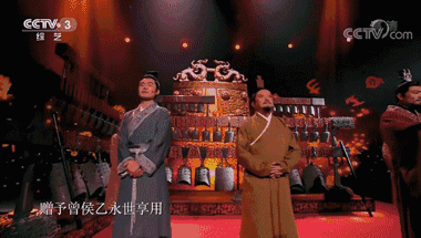 大气磅礴的舞美视觉 11.gif