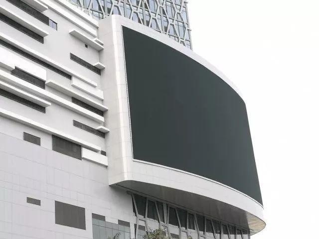 艾比森再下一城 为“东方巴黎”打造近千平户外大屏 2.jpg