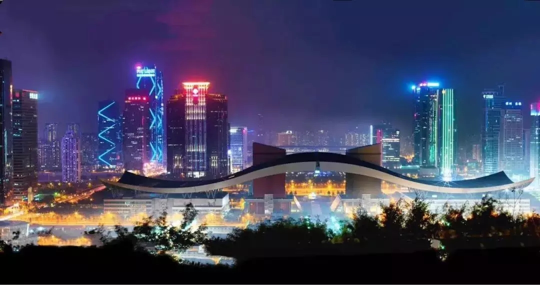深圳40周年“灯光秀”刷爆朋友圈 4.webp.jpg