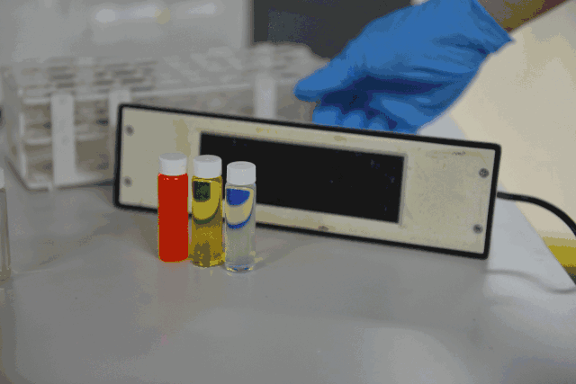 TCL屡克关键技术，离印刷显示材料量产仅一步之遥 4.gif