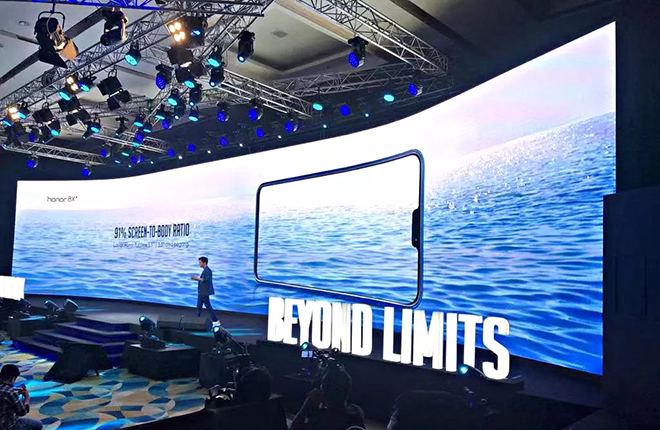 助推荣耀征战印尼，丽晶租赁屏点缀会场 5.webp.jpg