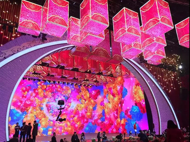 猪年春晚口碑逆袭 LED显示屏功不可没 3.webp.jpg