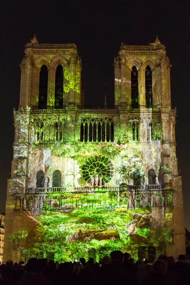 重温巴黎圣母院灯光秀 8.webp.jpg