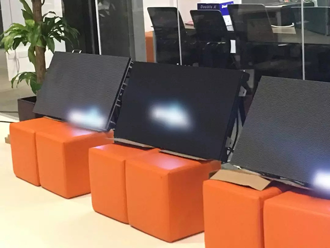 小间距的技术路线之争，Mini LED能笑到最后吗 9.webp.jpg