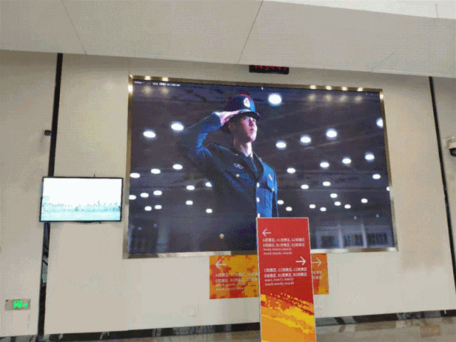 “屏”实力惊艳，强力巨彩闪耀军运会赛场 10.gif