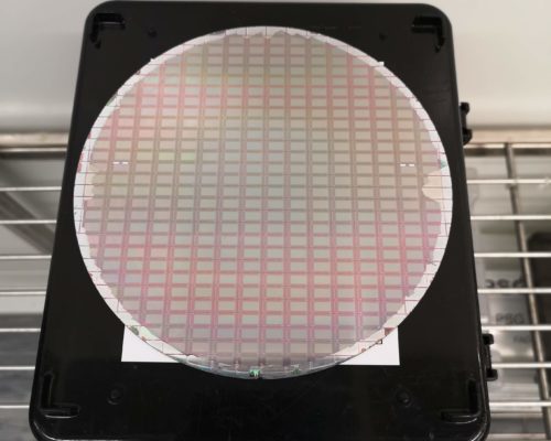 Plessey牵手美设备厂商，将MicroLED技术推向大众市场 2.jpg