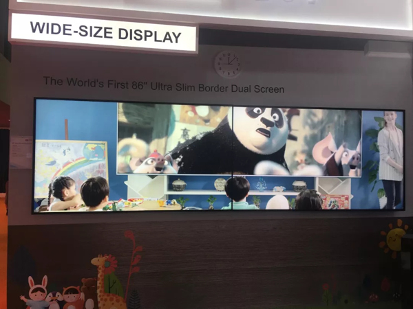 TCL华星首次亮相47吋条形屏 3.webp.jpg