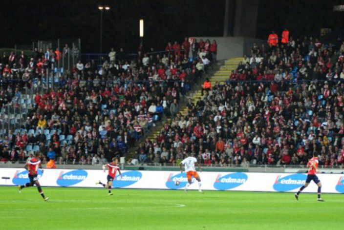 法国甲级足球联赛高清户外全彩LED显示屏_深